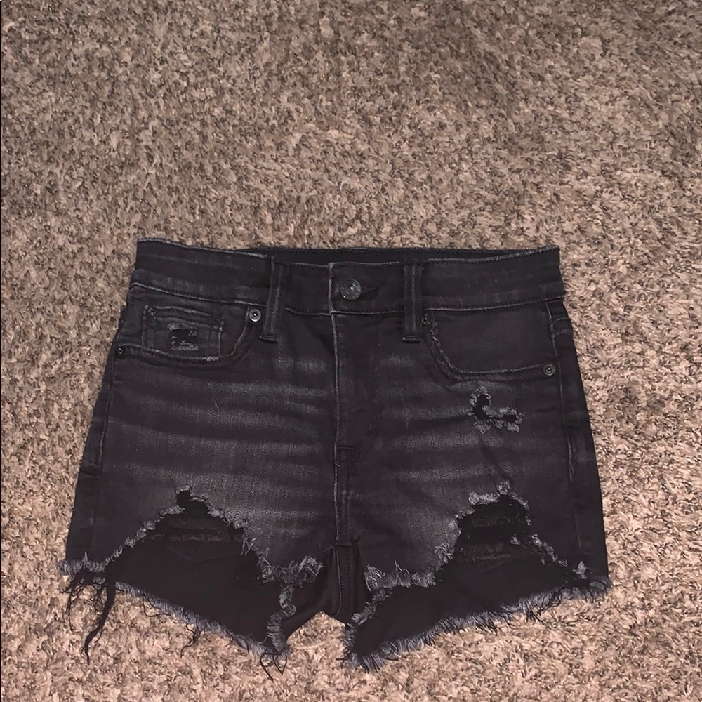 American Eagle Women’s Distressed Black Denim Shorts Size 00